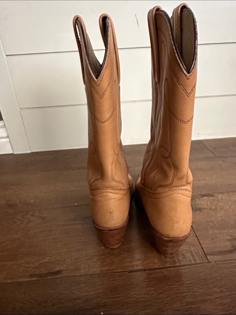 Frye Women's Tan Leather Western Heeled Boots - Picture 5 of 8